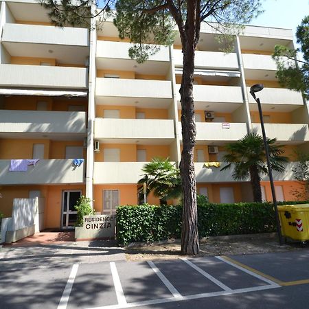 Cinzia Apartment Bibione Bagian luar foto